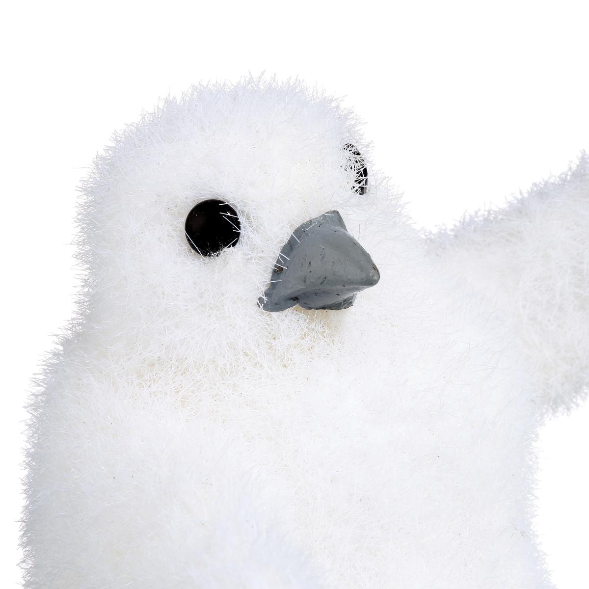 Pingouin floqué blanc H 13 cm Sous son blanc manteau - Personnages ,  peluches décoratives et automates - Décomania