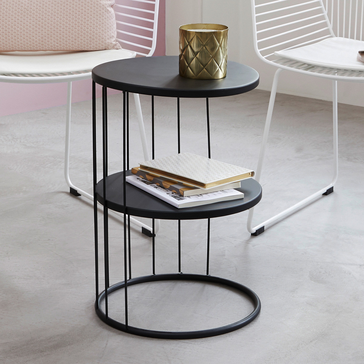 Table d'appoint design et originale en métal Noir Kobu H 52 cm Archi  féminin - Table d'appoint - Décomania